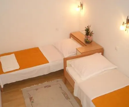 Tin Apartamento Kaštela