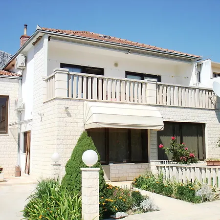 Apartamento Tin Kaštela